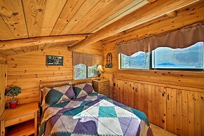 Private 'yaak River Hideaway' w/ Deck & Mtn Views!