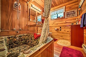 Private 'yaak River Hideaway' w/ Deck & Mtn Views!