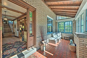 Spacious 'old Saguache Manor' - Built in 1914