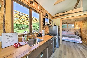 Quaint Oakland Getaway on East Pond Lake!