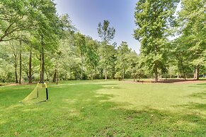 Riverfront Hayesville Retreat: Fishing & Kayaking!