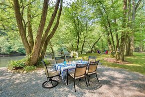 Riverfront Hayesville Retreat: Fishing & Kayaking!