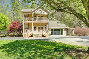 Riverfront Hayesville Retreat: Fishing & Kayaking!