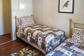 180-acre Farm: 'the Lodge' in Klingerstown!