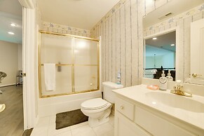 Spacious Lakefront Kentucky Home Rental!