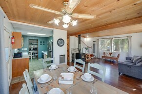 Quiet Sequoia National Forest Cabin w/ Fireplace