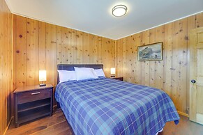 Spacious Pinedale Home w/ Mountain Range View