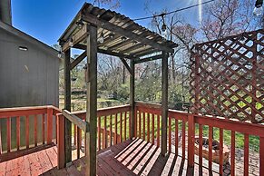 Updated Fayetville Townhome-away-from-home w/ Yard