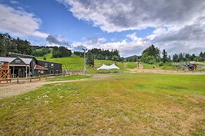 Timber Home: Walk to Slopes & N Conway Shops!