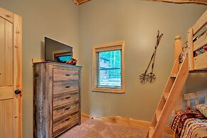 Timber Home: Walk to Slopes & N Conway Shops!