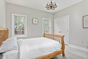 Stunning Former Winery w/ Pool & Mtn Views!