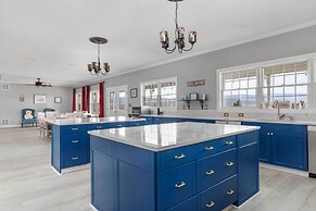 Stunning Former Winery w/ Pool & Mtn Views!