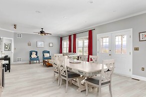 Stunning Former Winery w/ Pool & Mtn Views!