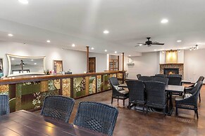 Stunning Former Winery w/ Pool & Mtn Views!