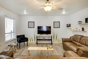 Serene Dallas Vacation Rental - Walkable Location!