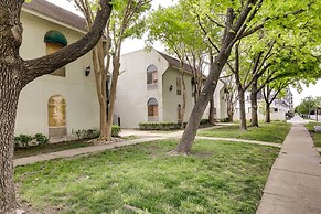 Serene Dallas Condo w/ Pool - Walkable Location!