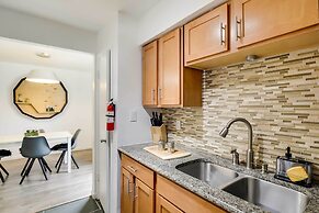 Serene Dallas Condo w/ Pool - Walkable Location!