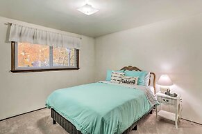 Willow Creek Hideaway w/ Deck, 1 Mi to River!