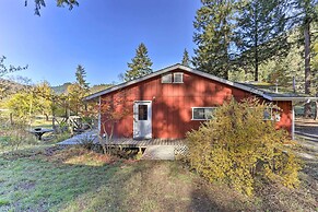 Willow Creek Hideaway w/ Deck, 1 Mi to River!