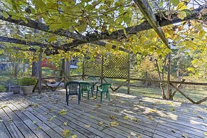 Willow Creek Hideaway w/ Deck, 1 Mi to River!