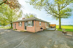 3 Mi to Dutch Wonderland: Serene Home w/ Deck