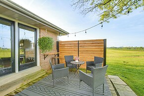 3 Mi to Dutch Wonderland: Serene Home w/ Deck