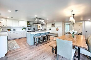 3 Mi to Dutch Wonderland: Serene Home w/ Deck