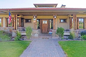 Bozeman Getaway on the Prairie w/ Patio & Grill
