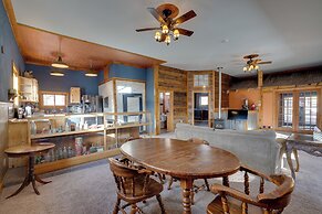 Unique Colorado Mountain Retreat: Near Pikes Peak!