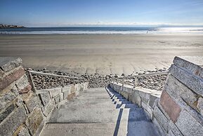 York Beachfront Condo - Steps to Long Sands!