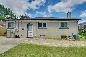 Westland Home ~ 20 Mi to Downtown Detroit!
