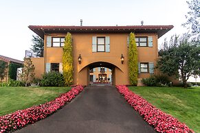 Black Walnut Inn & Vineyard