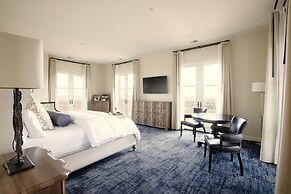 Black Walnut Inn & Vineyard