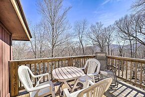 Beech Mountain Cabin w/ Deck: Half-mi to Skiing