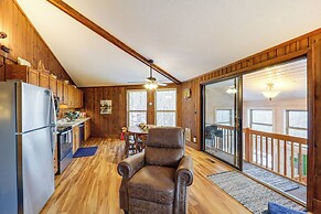 Beech Mountain Cabin w/ Deck: Half-mi to Skiing