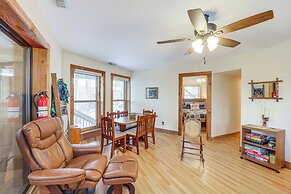 Beech Mountain Cabin w/ Deck: Half-mi to Skiing