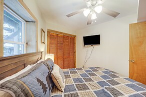 Beech Mountain Cabin w/ Deck: Half-mi to Skiing