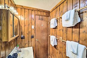Beech Mountain Cabin w/ Deck: Half-mi to Skiing