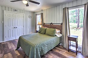 Brookeland Resort Cabin w/ Golf + Lake Access