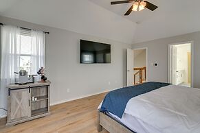 Canal Access & Decks: Bayfront Jamaica Beach House