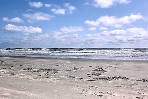 Canal Access & Decks: Bayfront Jamaica Beach House