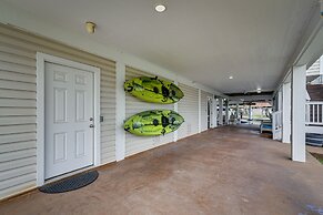 Canal Access & Decks: Bayfront Jamaica Beach House