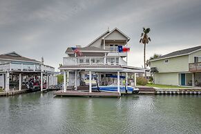 Canal Access & Decks: Bayfront Jamaica Beach House