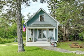 Charming Stonington Studio w/ Ocean Views!