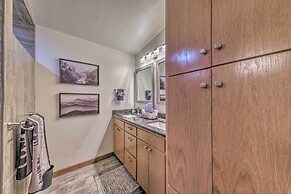 Raven Hill Retreat' ~ 6 Miles to Ruidoso Downs!