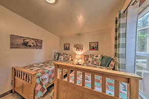 Raven Hill Retreat' ~ 6 Miles to Ruidoso Downs!