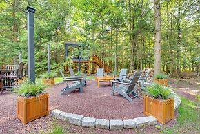 Hot Tub, Beach Access: Albrightsville Retreat!