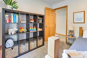 Cedar Home w/ Fire Pit & Grill ~ 3 Mi to Lakes