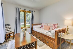 Cedar Home w/ Fire Pit & Grill ~ 3 Mi to Lakes