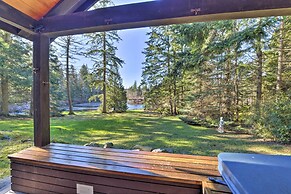 Camano Island Family House w/ Hot Tub & Deck!
